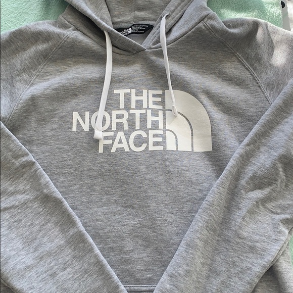 North face hoodie - Picture 3 of 4